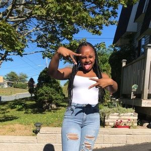 Meet your Posher, Clemmiesha